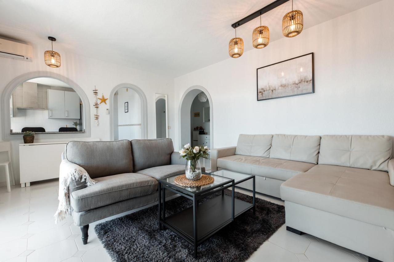 Spacious 2-Bedroom Apartment With Free Parking Sitio de Calahonda Exterior photo