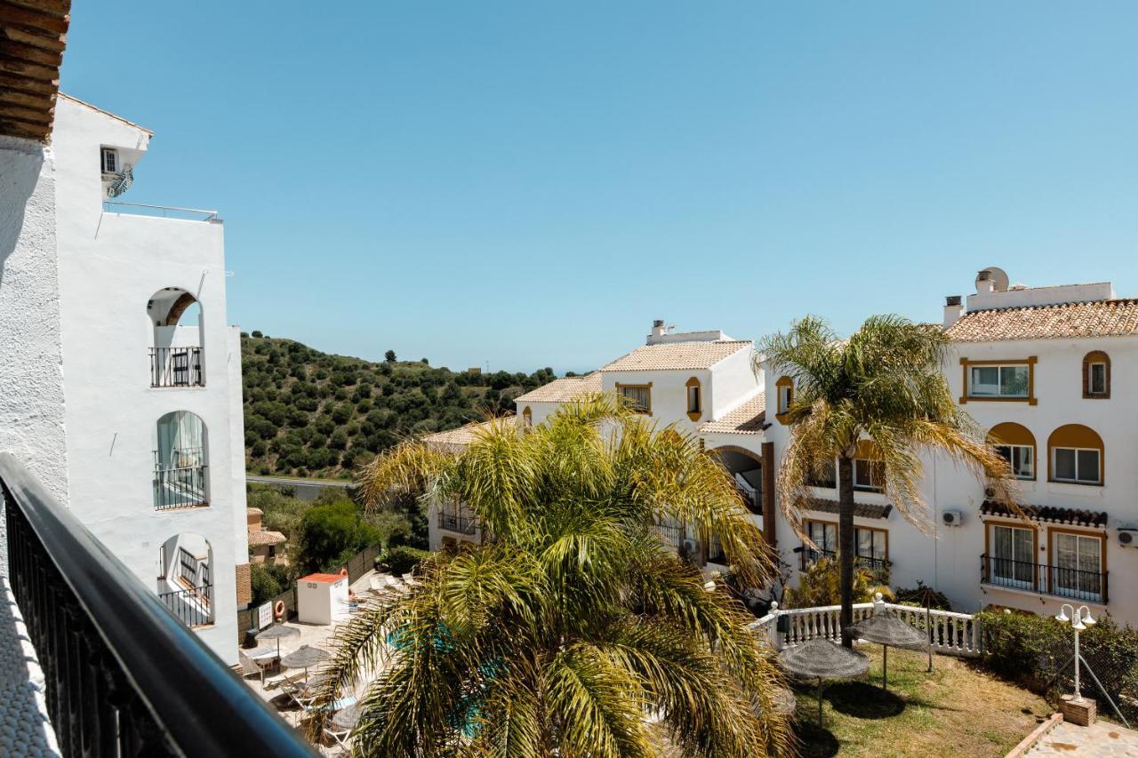 Spacious 2-Bedroom Apartment With Free Parking Sitio de Calahonda Exterior photo